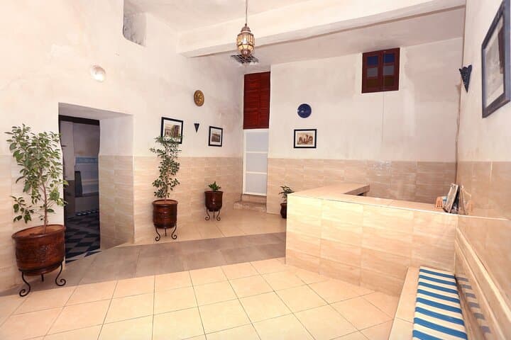 Mouassine le vrai Hammam marocain traditionnel