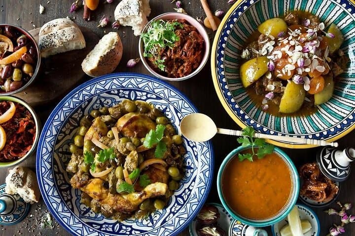 Cours de Cuisine avec Atelier Pain et Pâtisserie à Fès