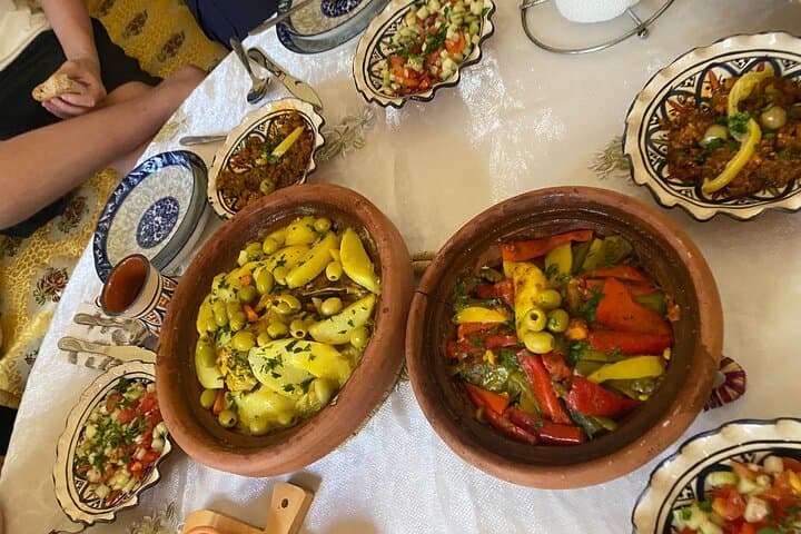 Cours de Cuisine avec Atelier Pain et Pâtisserie à Fès
