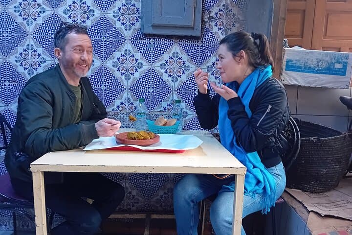 Visite gastronomique privée à Marrakech, dégustations locales, histoires et sites touristiques.