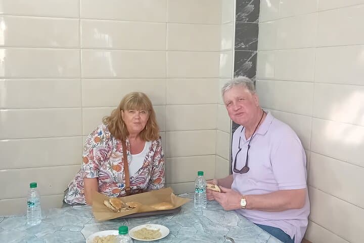 Visite gastronomique privée à Marrakech, dégustations locales, histoires et sites touristiques.