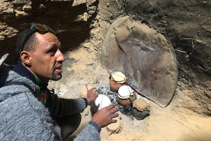 Visite gastronomique privée à Marrakech, dégustations locales, histoires et sites touristiques.