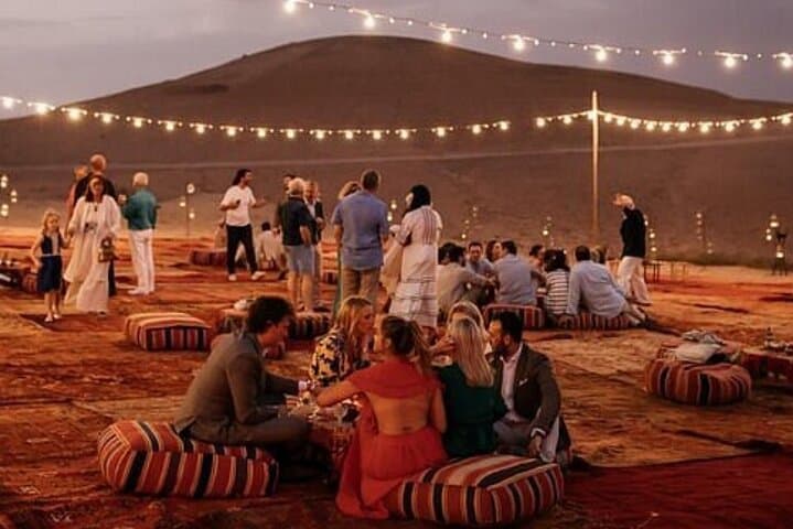 Dîner spectacle dans le désert d'Agafay avec quad et chameaux