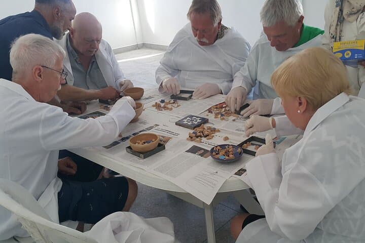 Atelier de poterie et de mosaïque à Fès animé par des artisans locaux