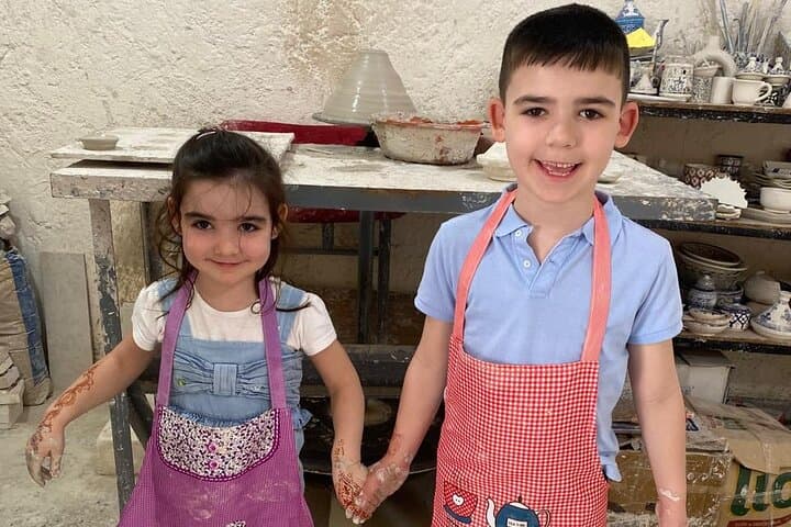 Atelier de poterie et de mosaïque à Fès animé par des artisans locaux