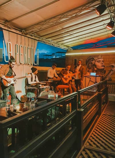 Jungle Rooftop La Pergola - Jazz Bar & Restaurant