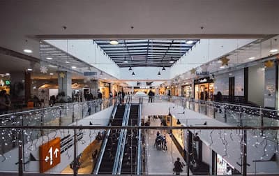 CARRE EDEN SHOPPING CENTER