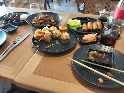 Zushi - Restaurant Japonais & Thaï