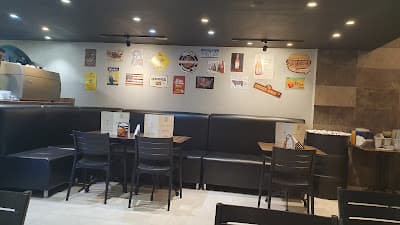 Frank's Burgers Ave de Far