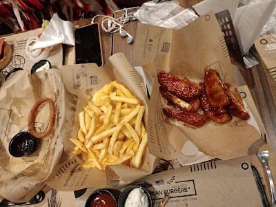 Frank's Burgers Ave de Far