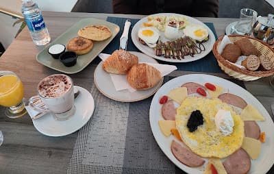 L'aube : Café & Restaurant