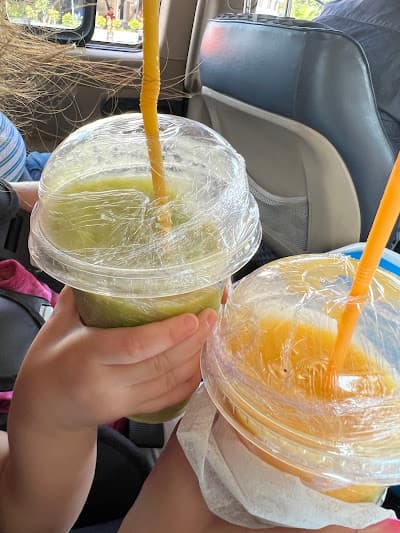 Desserts et jus de fruits naturels