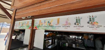 Desserts et jus de fruits naturels