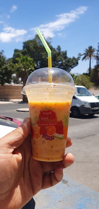 Desserts et jus de fruits naturels