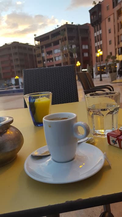 Centre Commercial et Résidentiel du 16 Novembre