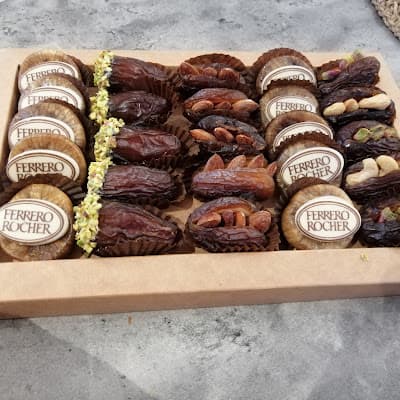 Petit Fours by kaltouma